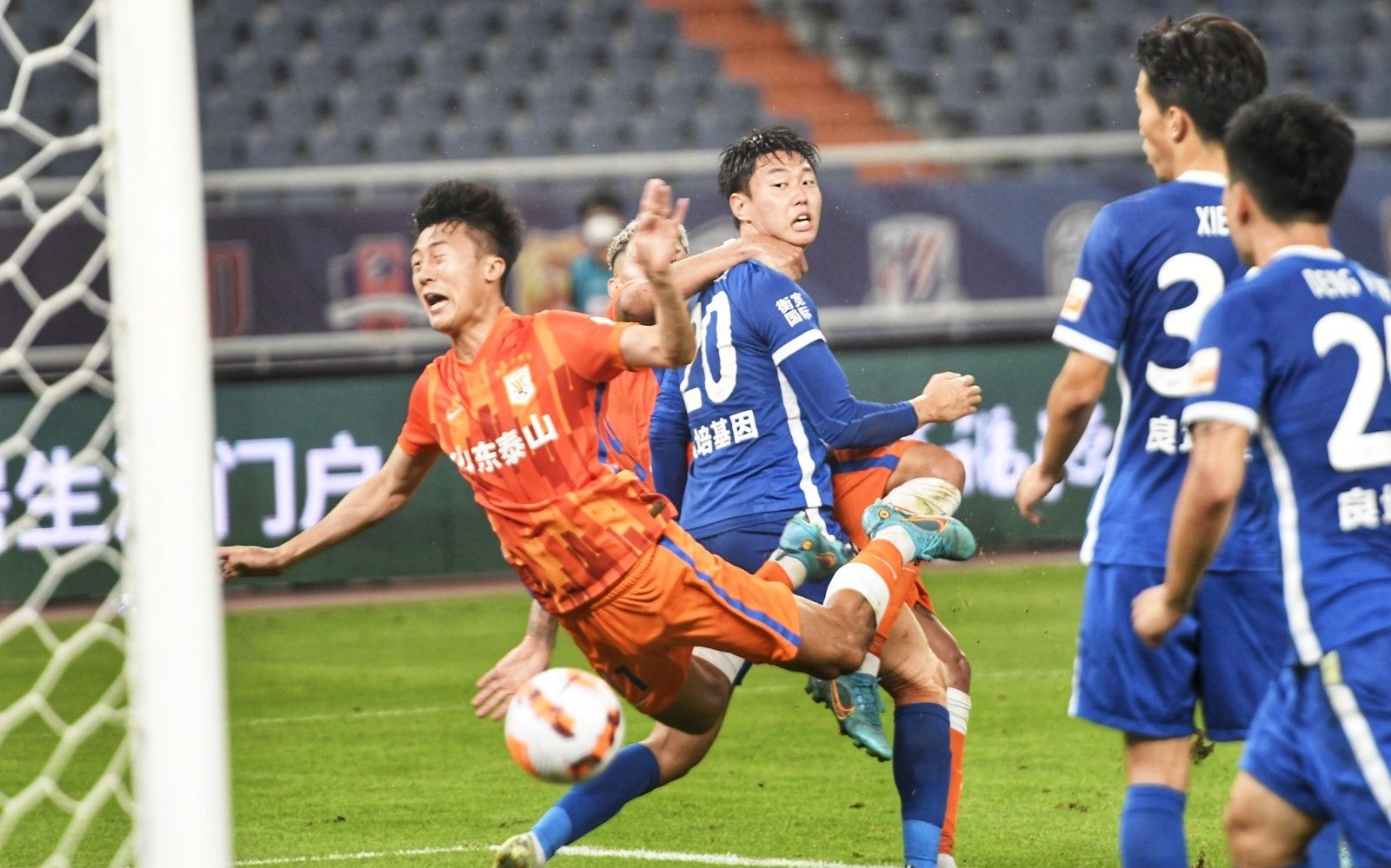 萨拉维亚：恩里克打造球队的方式非常出色，他尊重每一位球员