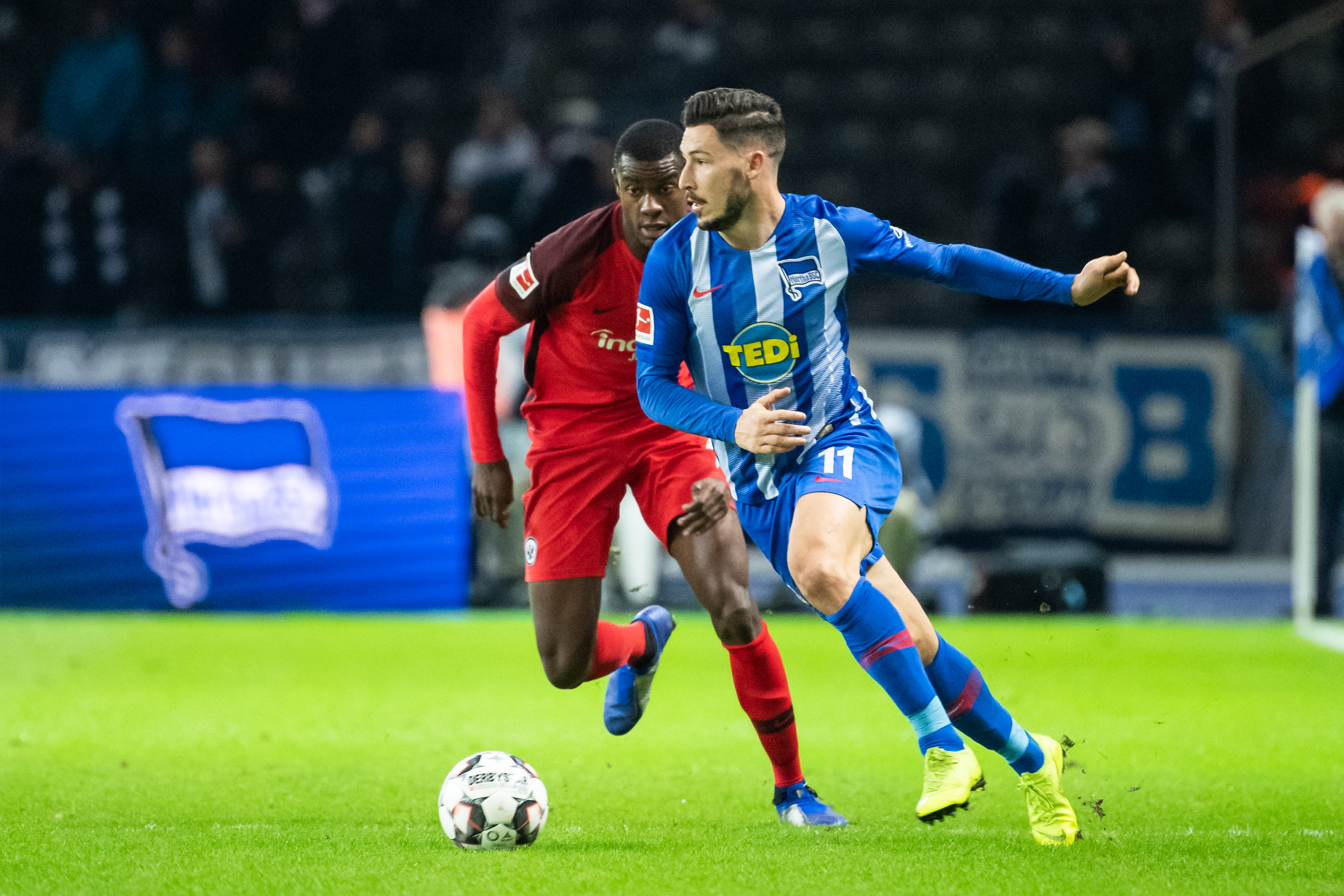 欧冠之夜又出现神剧本（欧冠之夜再度上演神奇剧本）