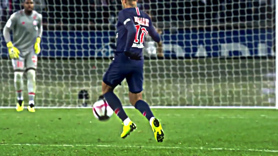 欧冠比赛战术分析：尤文图斯防守策略,