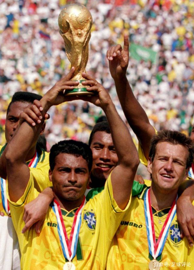 英超豪门对决即将上演（英超巅峰对决一触即发）