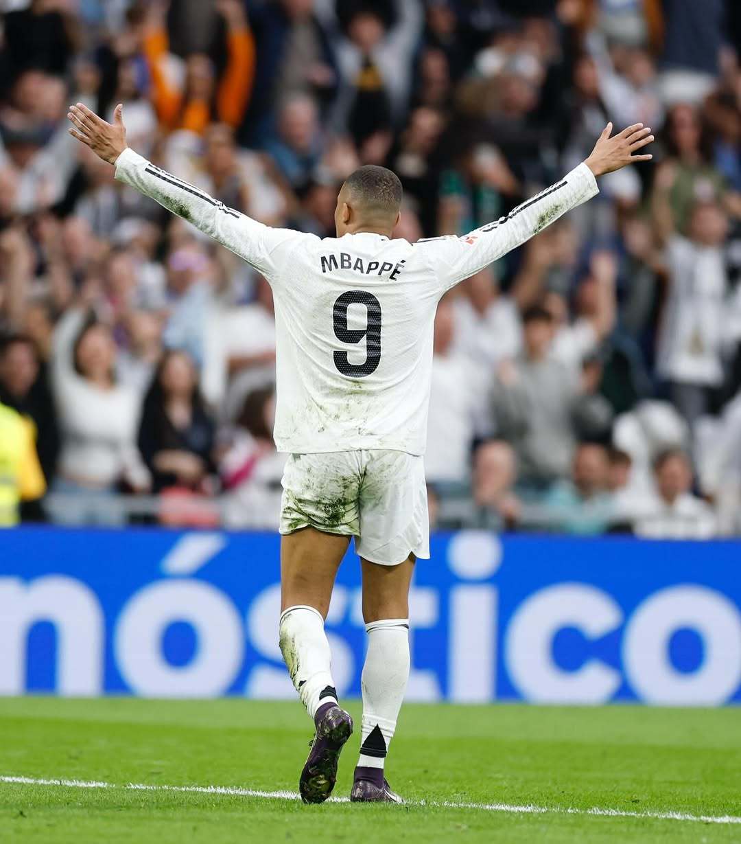 掘金成NBA历史第三支单赛季有三名不同球员得到50+的球队