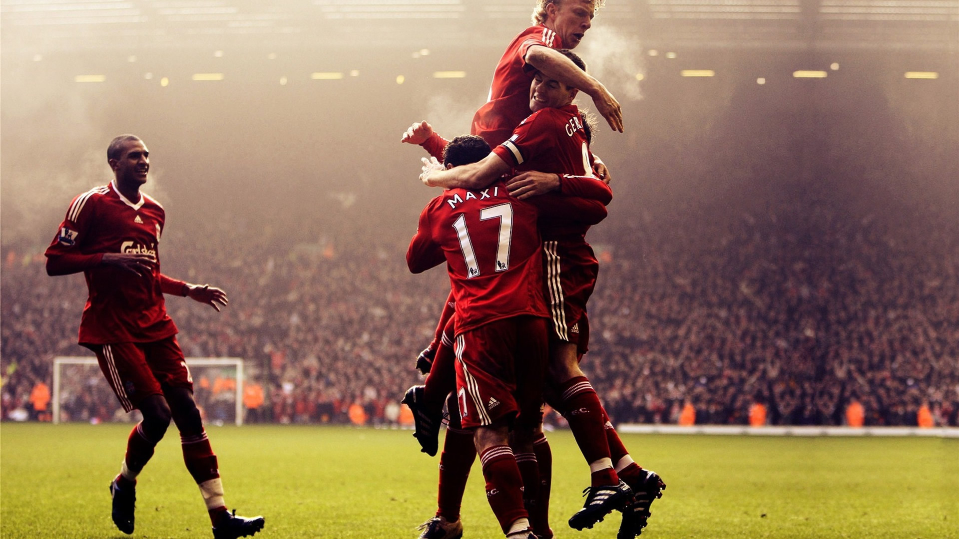 法兰克福vs沃尔夫斯堡：格策、堂安律首发，埃里克森、马耶尔出战