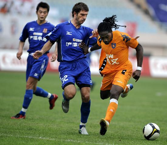 周末与凯塞多的对位？赖斯：我们是不同位置，我对他充满敬意