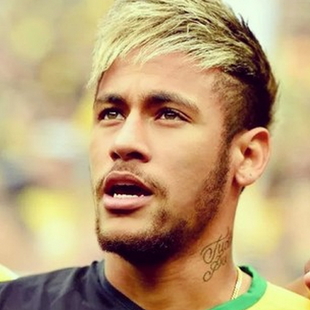 “黄袍”加身，里约热内卢基督像穿上黄潜球衣