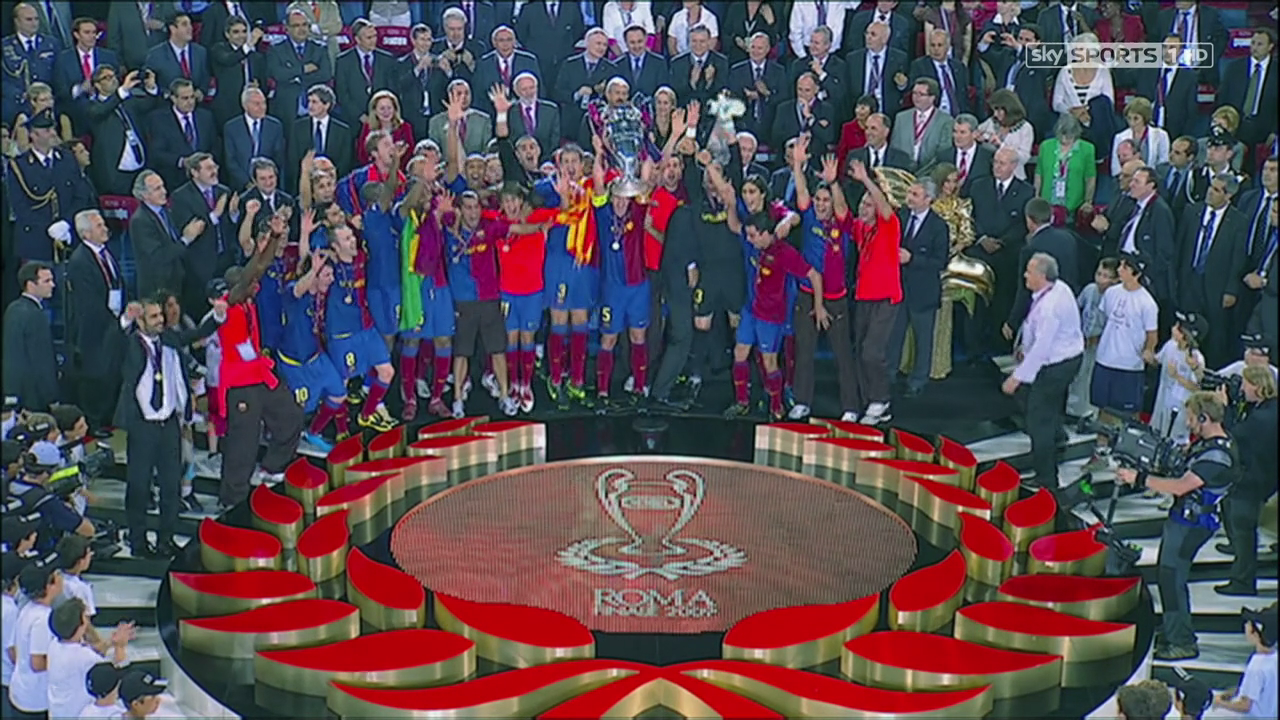 曼联、利物浦近五轮各1胜，英超积分榜曼联积22分，领先利物浦。（英超近五轮曼联与利物浦各仅一胜，曼联22分暂压利物浦）