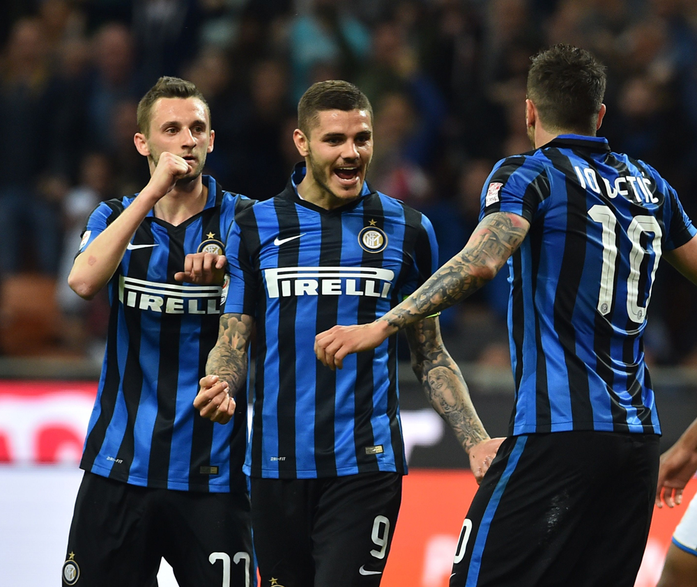 狼队一胜难求，曼联客场不佳！海外情报：狼队0-1曼联（狼队难觅胜绩，曼联客场低迷：海外情报称狼队0-1不敌曼联）