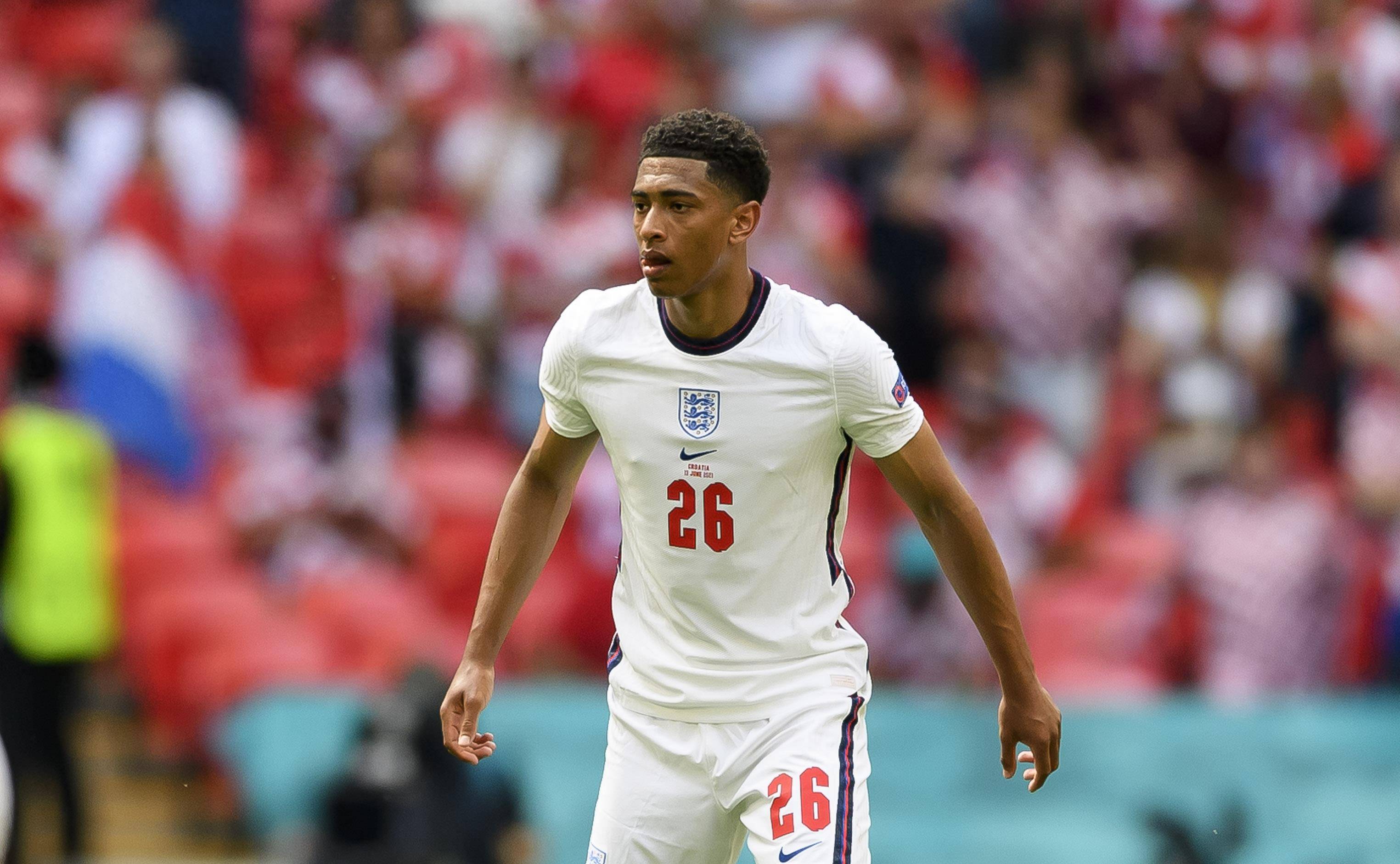 西甲-莱万哑火冈萨雷斯制胜 巴萨0-1莱加内斯（西甲：莱万无功 冈萨雷斯一锤定音，巴萨0-1不敌莱加内斯）