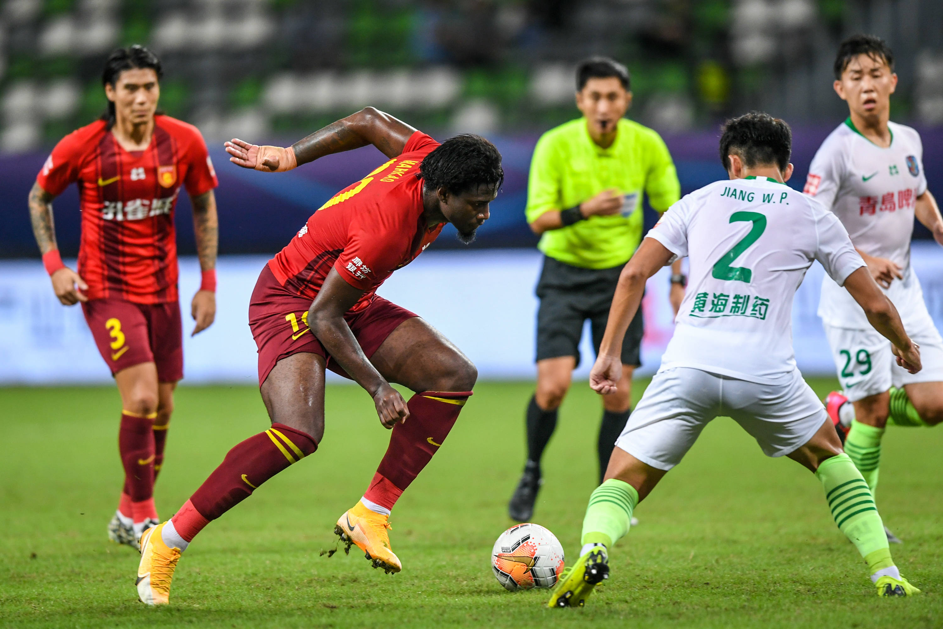 阿拉巴年度最佳投票：姆巴佩、阿什拉夫、登贝莱分列前三（阿拉巴年度最佳票选结果：姆巴佩、阿什拉夫、登贝莱包揽前三）