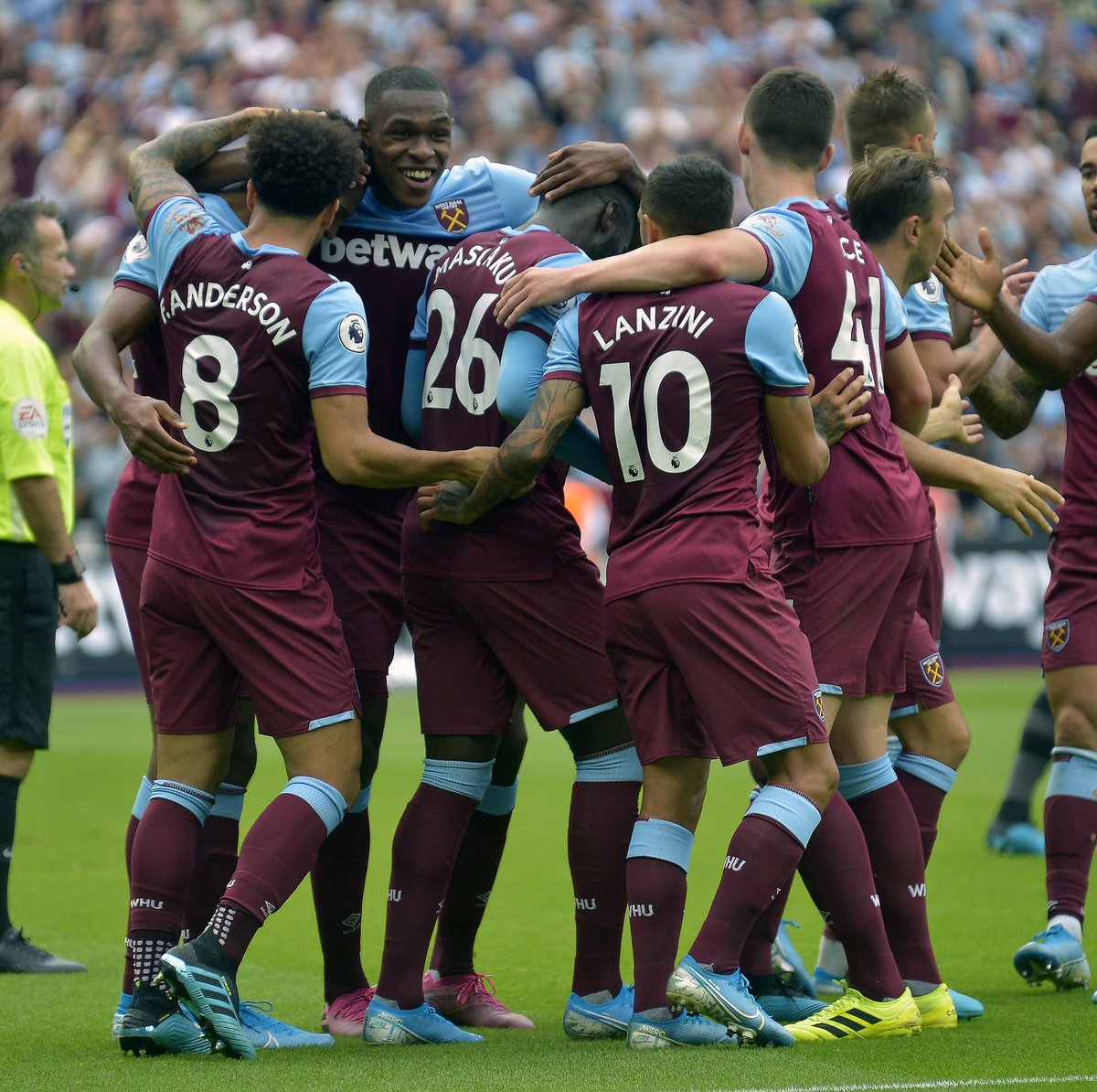 美职联半场：阿连德造奥坎波乌龙，迈阿密国际暂1-0温哥华